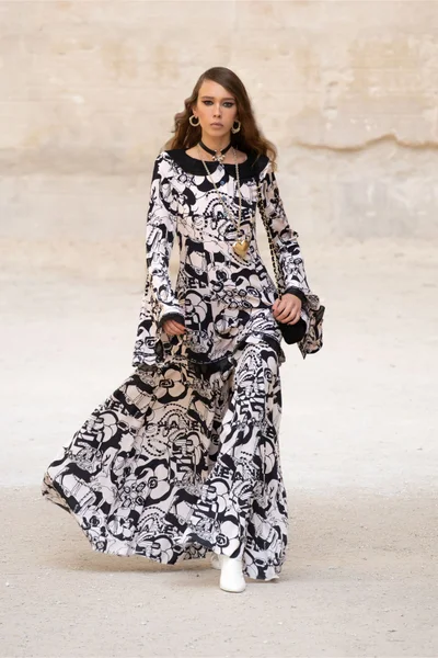 Look 52